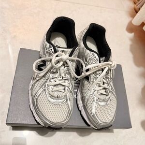 New Balance Gray and Black Athletic Shoes